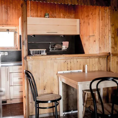 Hacjenda بيت خشبي Luszczewo