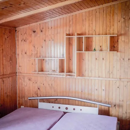 Hacjenda بيت خشبي